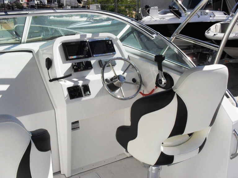 Sportboot - Atomix 560SC - Xavier Watersports