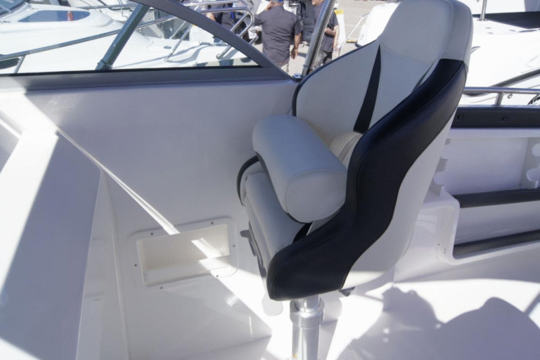 Sportboot - Atomix 560SC - Xavier Watersports