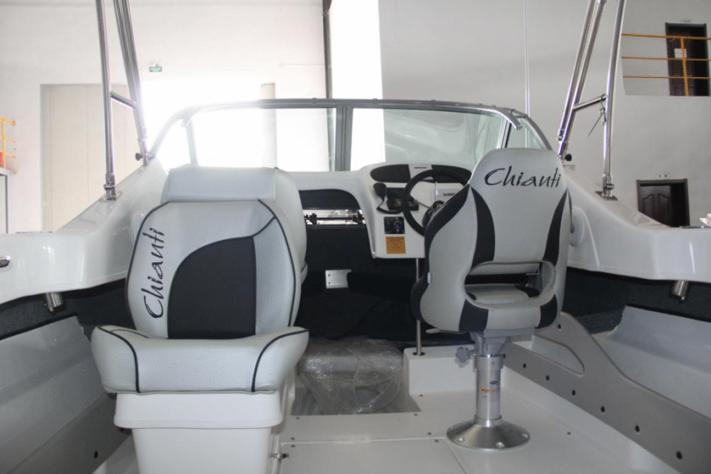 Sportboot - Atomix 585SC - Xavier Watersports