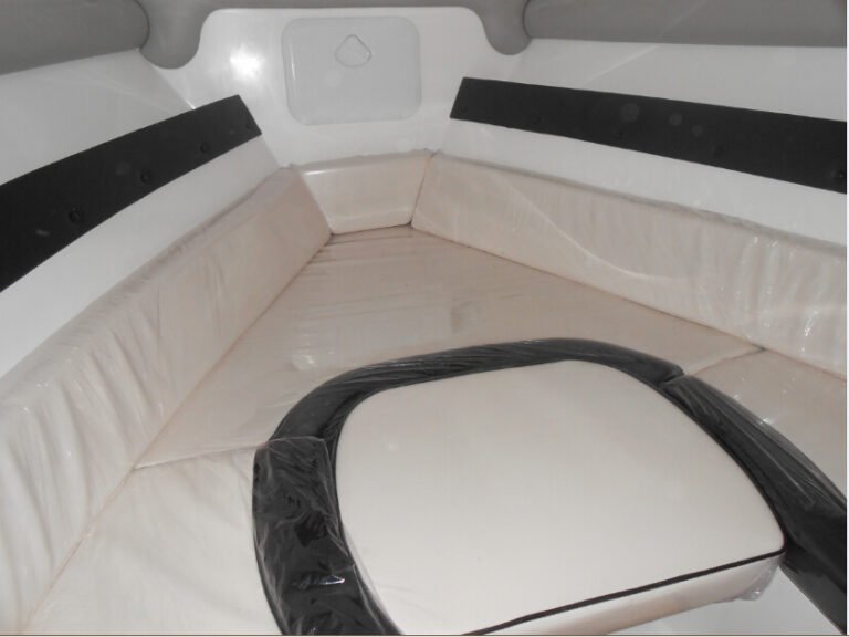 Kajuitboot - Visboot - Atomix 600HT - Xavier Watersports