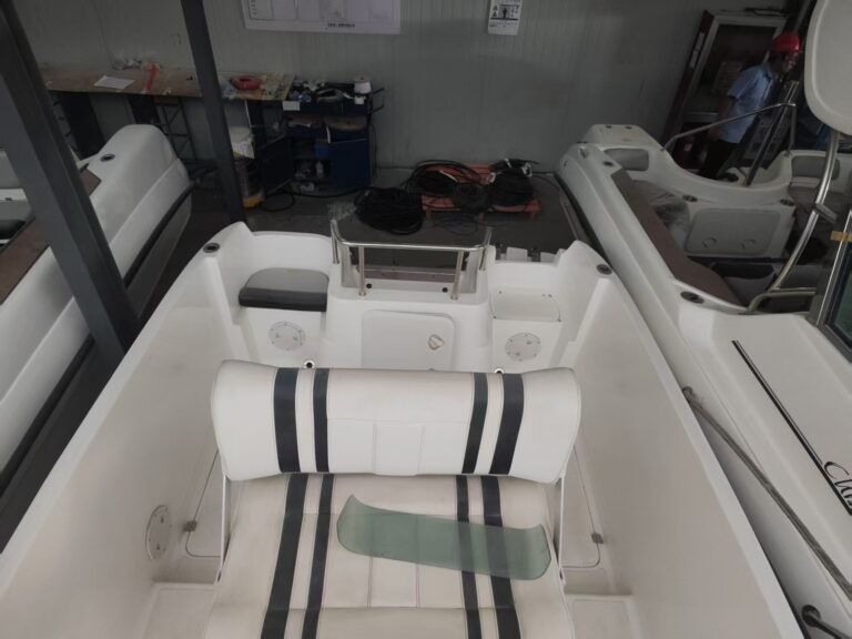 A-600CC Consoleboot | Visboot | Xavier Watersports