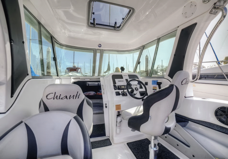 Dolphin 700 | Kajuitboot | Visboot | Xavier Watersports