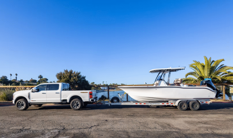 Ocean-X 730 | Consoleboot | Xavier Watersports