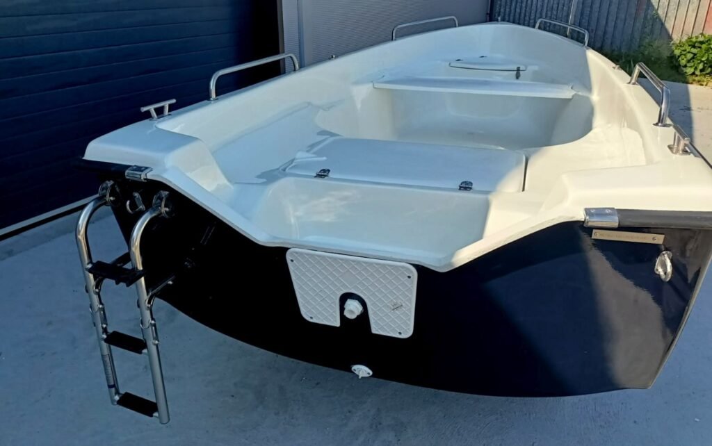 XAVIER MARINE 405