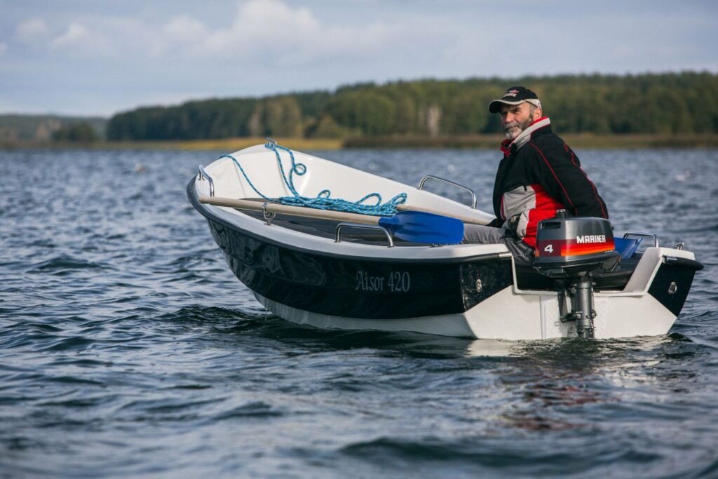 Sloep Wile 420 op het water (6)