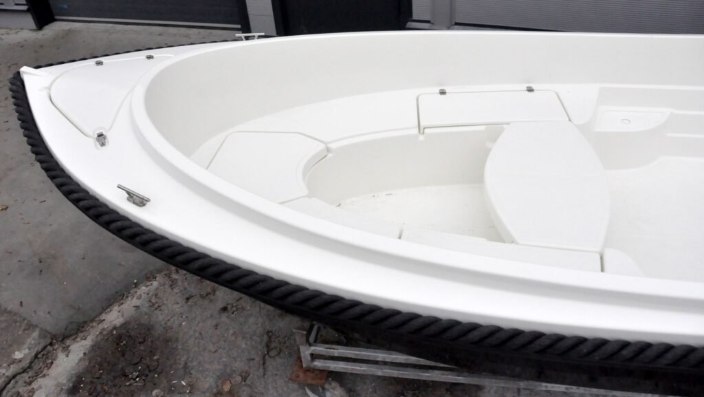 XAVIER MARINE 550