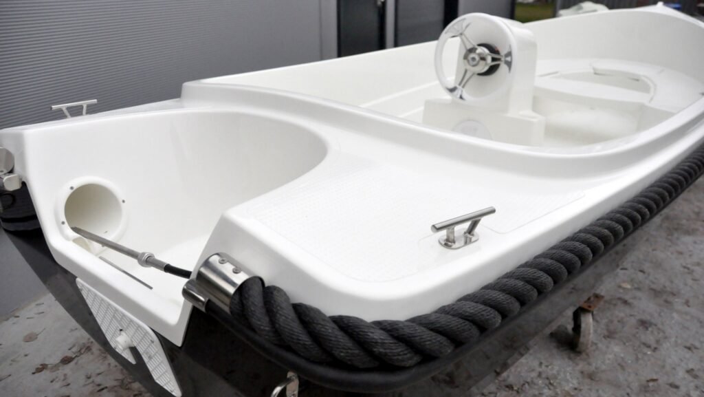 XAVIER MARINE 550
