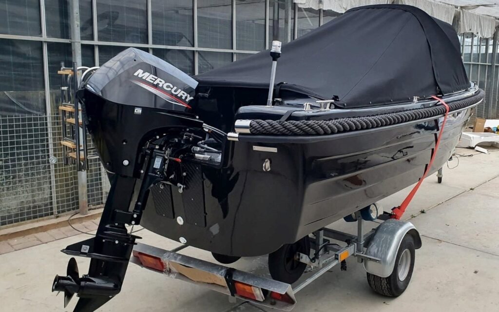 XAVIER MARINE 470