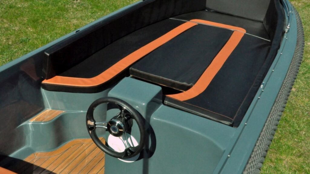 XAVIER MARINE 470
