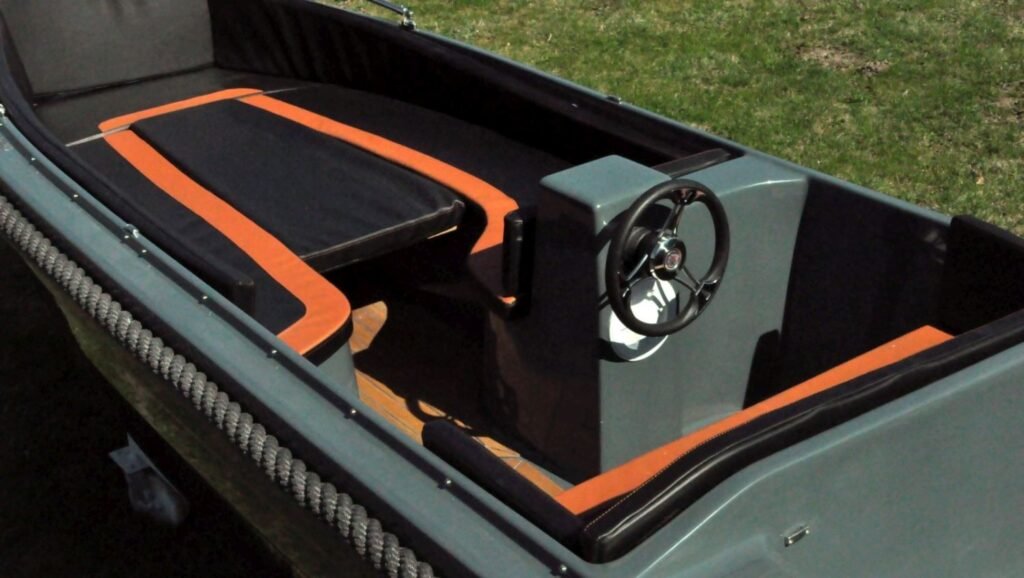 XAVIER MARINE 470