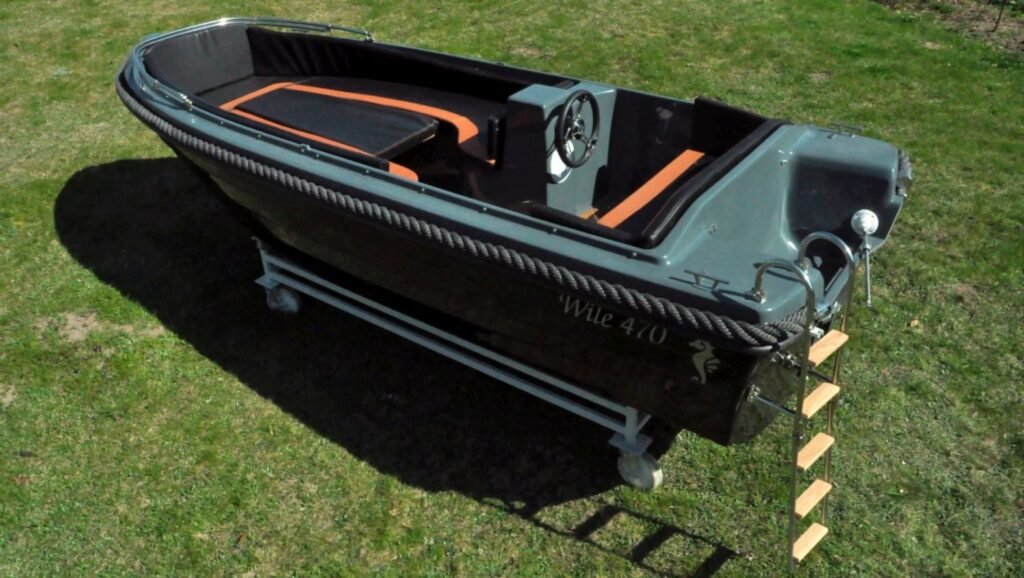 XAVIER MARINE 470