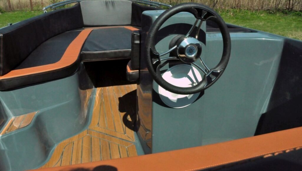 XAVIER MARINE 470