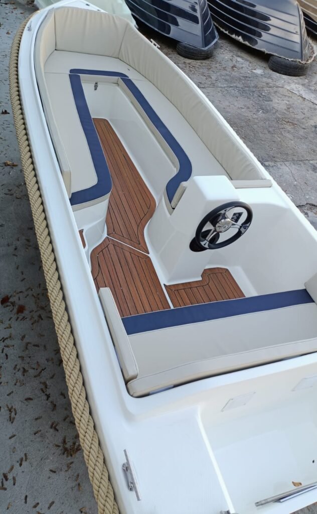 XAVIER MARINE 470