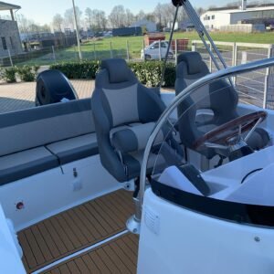 Azzurano 560 Sundeck